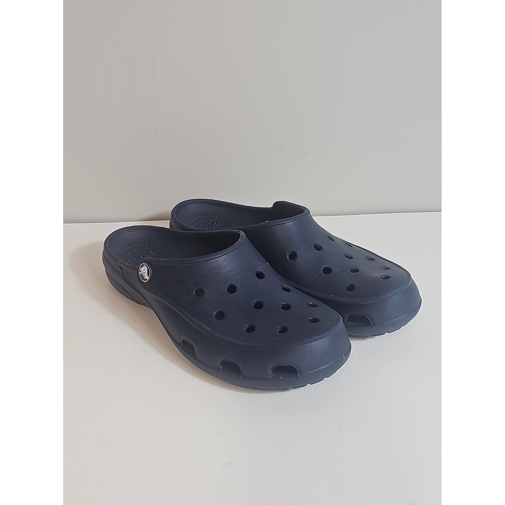 Crocs Clogs Women Size 7 Navy Blue Freesail Slip On Mules Comfort Casual Shoes